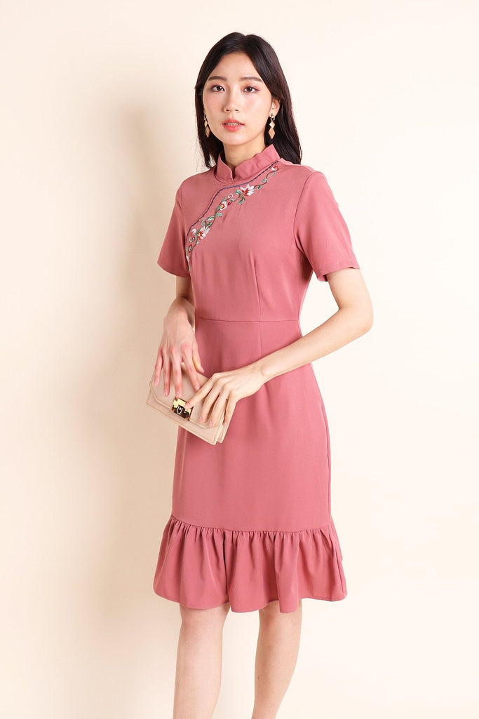 MADEBYNM JIXIANG REMOVABLE COLLAR EMBROIDERY SLEEVE DRESS IN ROSEWOOD [XS/S/M/L/XL] - NEONMELLO