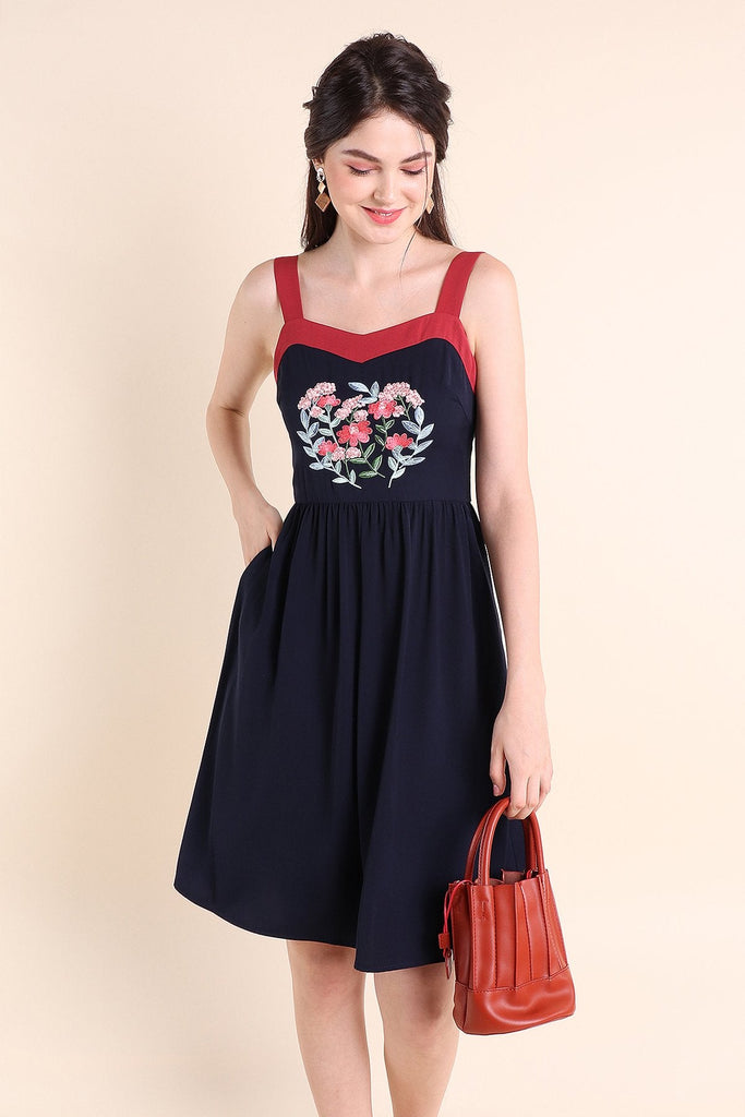 MADEBYNM LEILA FLORAL EMBROIDERY A-LINE DRESS IN NAVY BLUE [XS/S/M/L/XL] - NEONMELLO