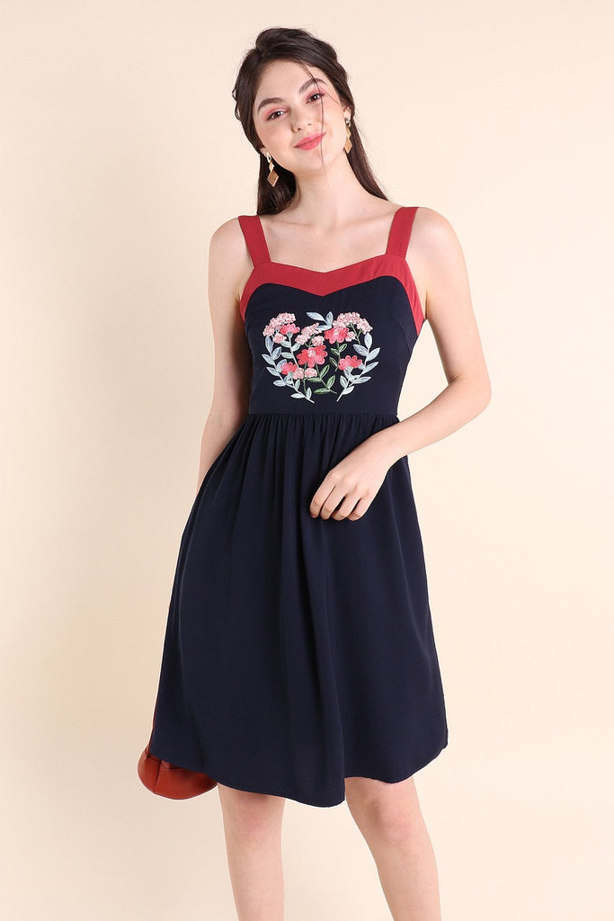 MADEBYNM LEILA FLORAL EMBROIDERY A-LINE DRESS IN NAVY BLUE [XS/S/M/L/XL] - NEONMELLO