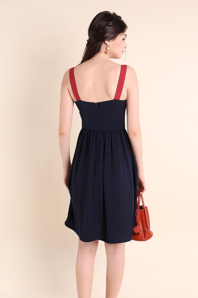 MADEBYNM LEILA FLORAL EMBROIDERY A-LINE DRESS IN NAVY BLUE [XS/S/M/L/XL] - NEONMELLO