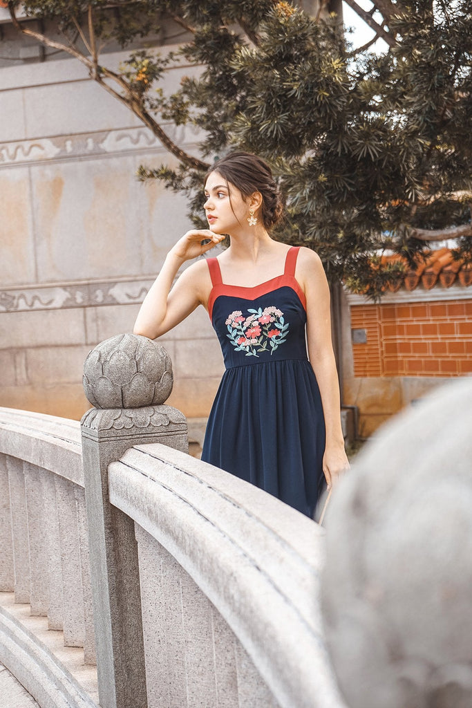 MADEBYNM LEILA FLORAL EMBROIDERY A-LINE DRESS IN NAVY BLUE [XS/S/M/L/XL] - NEONMELLO