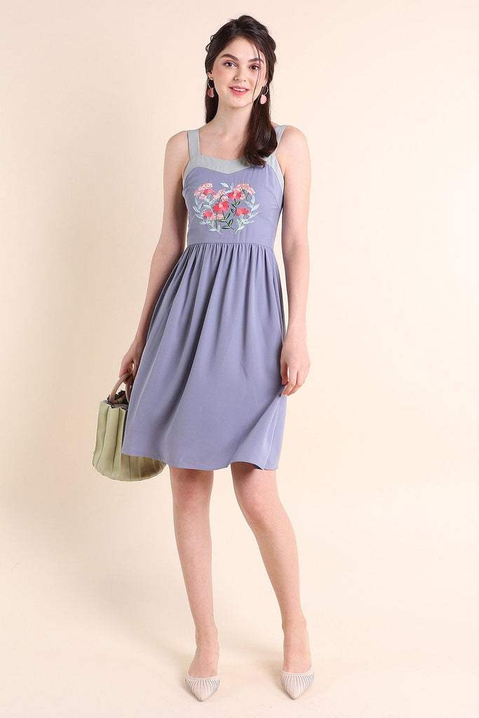 MADEBYNM LEILA FLORAL EMBROIDERY A-LINE DRESS IN PERIWINKLE LILAC [XS/S/M/L/XL] - NEONMELLO