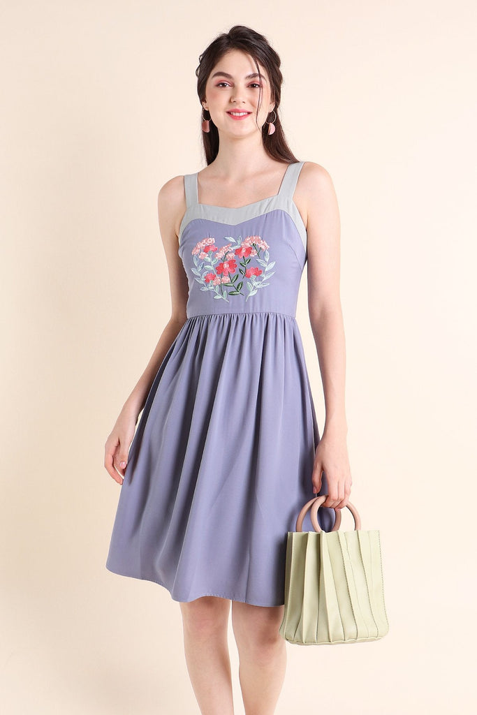 MADEBYNM LEILA FLORAL EMBROIDERY A-LINE DRESS IN PERIWINKLE LILAC [XS/S/M/L/XL] - NEONMELLO