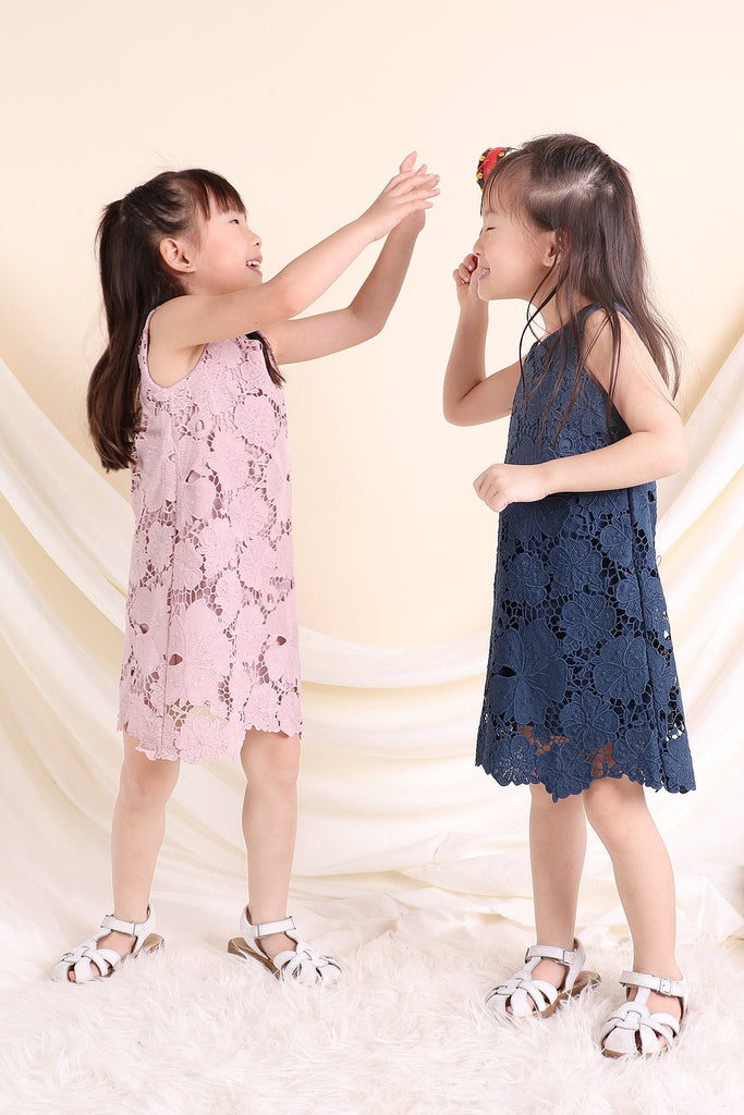 MADEBYNM NM KIDS CIRILLA CROCHET SHIFT DRESS IN VICTORIAN BLUE [12M/18M/2Y/3Y/4Y/5Y/6Y] - NEONMELLO