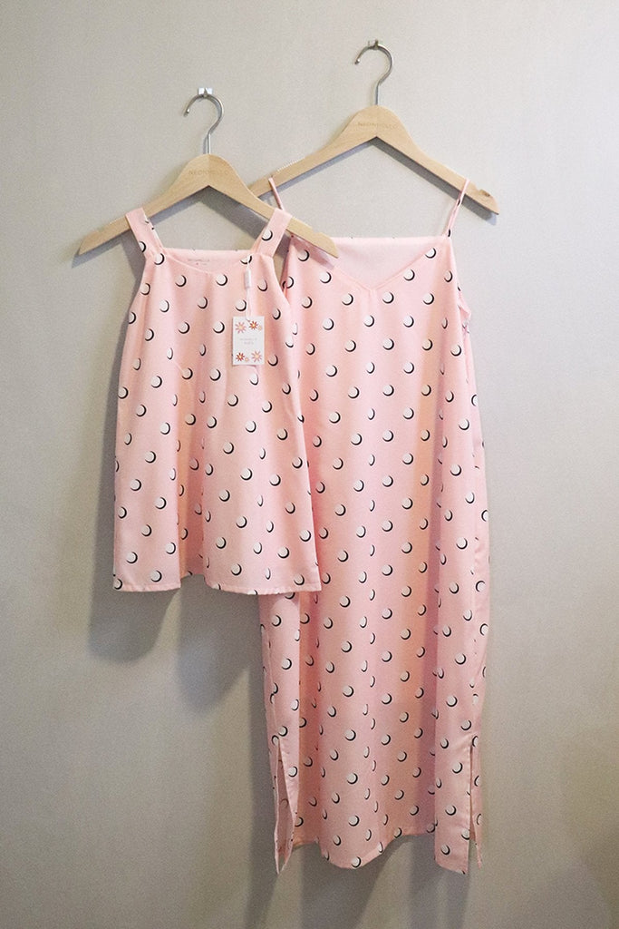 MADEBYNM NM KIDS FAIRYLANE TWO-WAY POLKA DOTS TRAPEZE IN PINK [12M/18M/2Y/3Y/4Y/5Y/6Y] - NEONMELLO