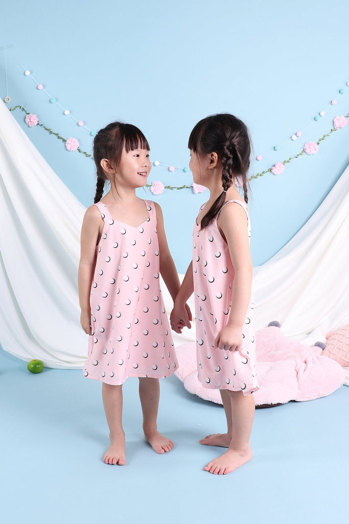 MADEBYNM NM KIDS FAIRYLANE TWO-WAY POLKA DOTS TRAPEZE IN PINK [12M/18M/2Y/3Y/4Y/5Y/6Y] - NEONMELLO