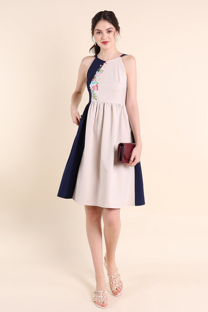 MADEBYNM SPRING SONATA EMBROIDERY COLOURBLOCK MIDI DRESS IN NAVY/OAT [XS/S/M/L/XL] - NEONMELLO