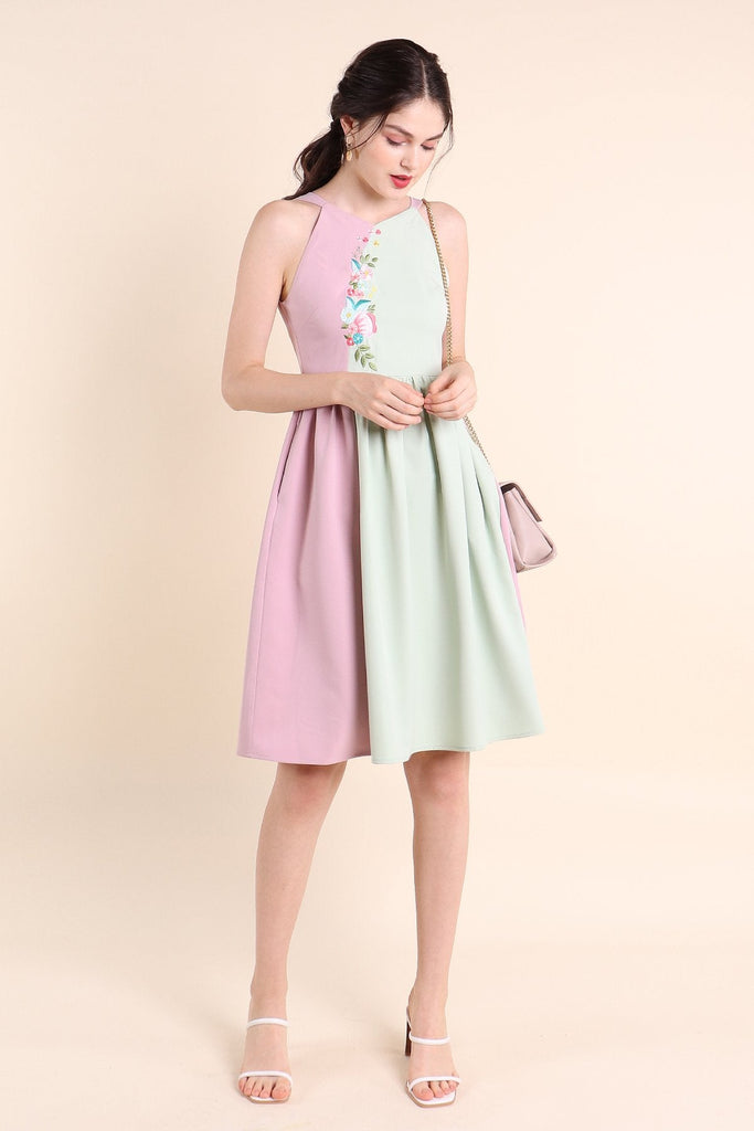 MADEBYNM SPRING SONATA EMBROIDERY COLOURBLOCK MIDI DRESS IN PINK/MINT [XS/S/M/L/XL] - NEONMELLO