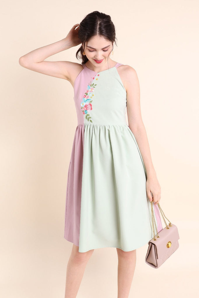 MADEBYNM SPRING SONATA EMBROIDERY COLOURBLOCK MIDI DRESS IN PINK/MINT [XS/S/M/L/XL] - NEONMELLO